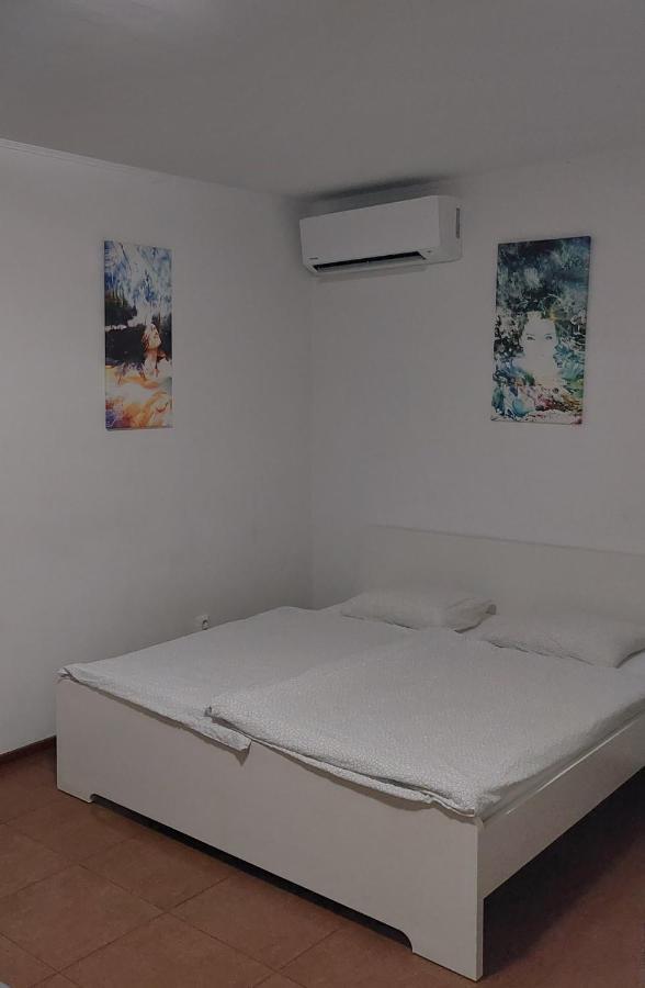 Apartmán - súkromie v meste  Bratislava Esterno foto