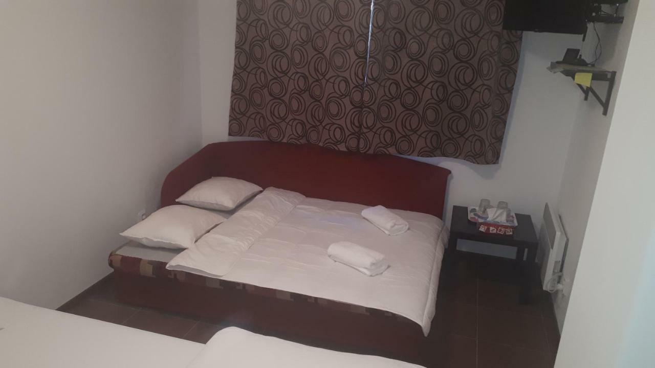 Apartmán - súkromie v meste  Bratislava Esterno foto