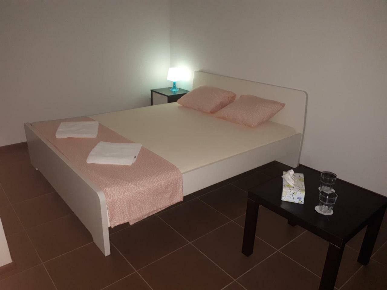 Apartmán - súkromie v meste  Bratislava Esterno foto