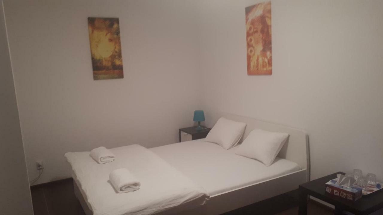 Apartmán - súkromie v meste  Bratislava Esterno foto